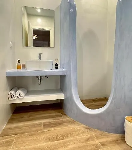 La Maison Αλυκή