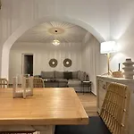 La Maison *