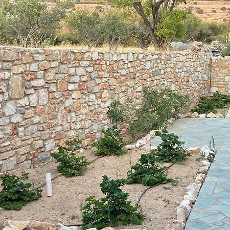 La Maison - Two Private Apartments, One With Private Pool Semesterbostad