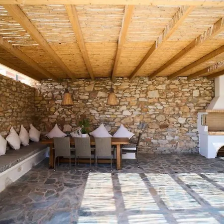 La Maison - Two Private Apartments, One With Private Pool Semesterbostad *