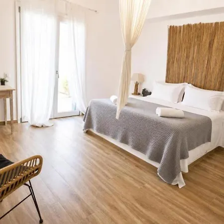 Semesterbostad La Maison - Two Private Apartments, One With Private Pool Alikí